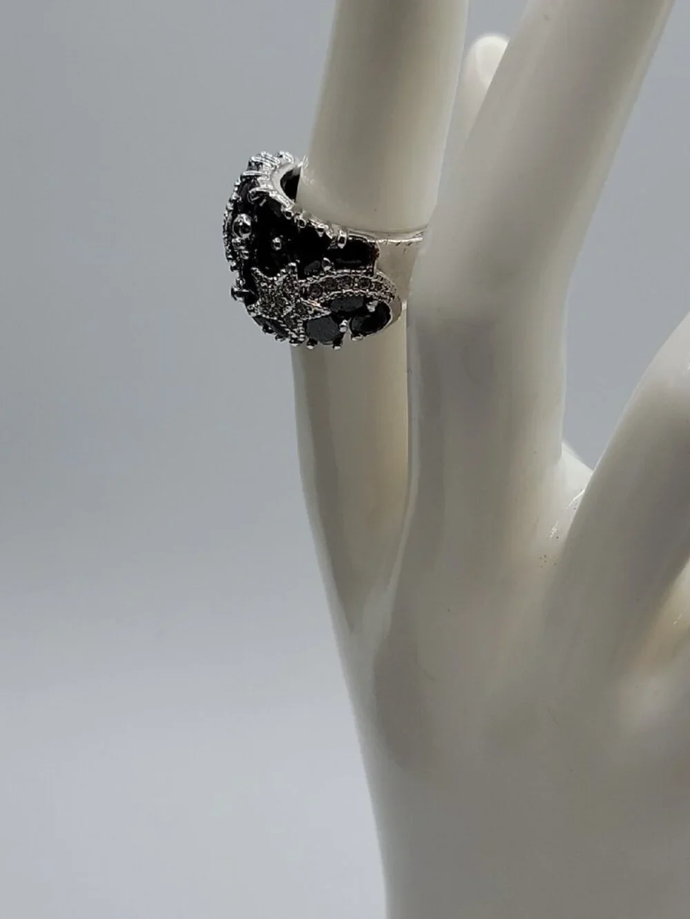 Night Sky Cocktail Ring Prong Set Black Clear Crystal Stars Size 6 Silver Tone